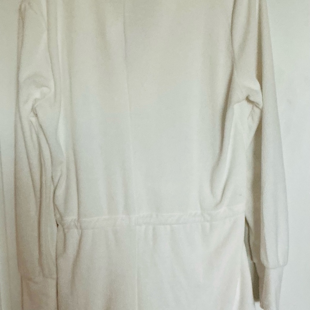 WeWoreWhat Cream jumper with Classic Lapel Design - Picture 3 of 6